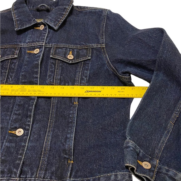 Eddie Bauer Denim Jean Jacket Womens SZ Medium Classic Dark Blue Button Up NWOT - Picture 2 of 6